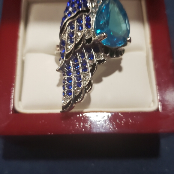 Ladies Large peacock sapphire fashion ring - Picture 6 of 9